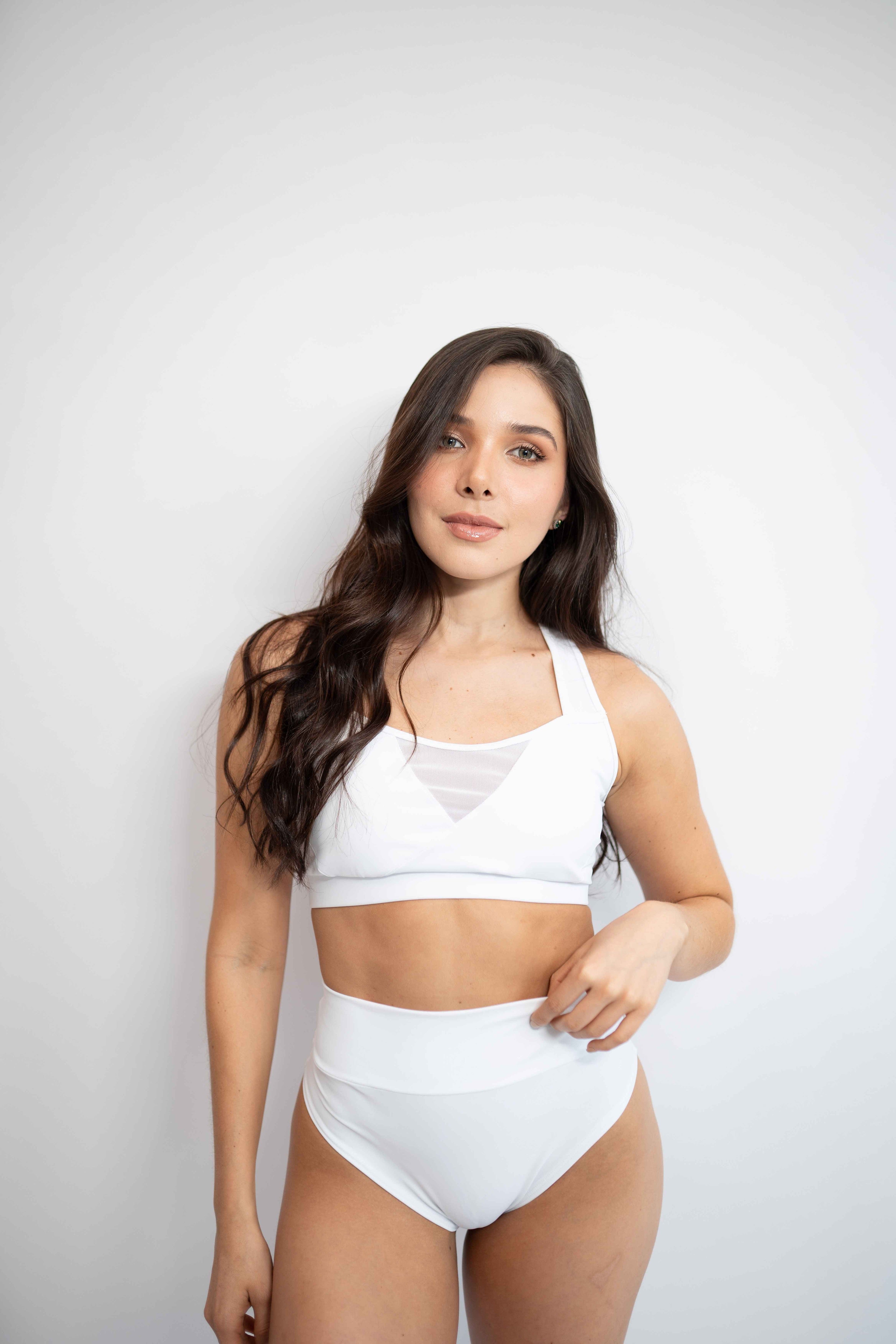 SHORT LADY PUSH UP