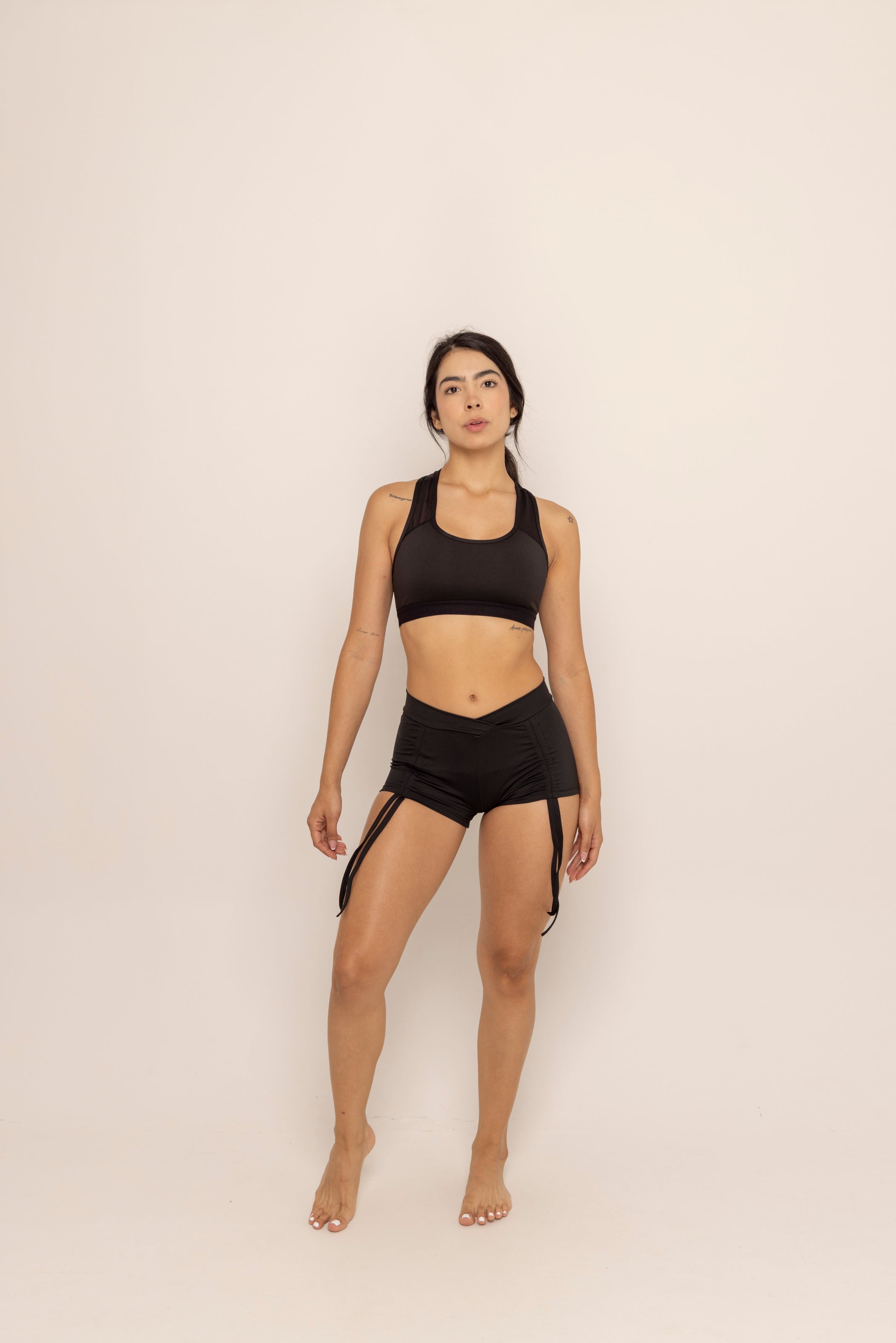 SHORT FRONT LACE