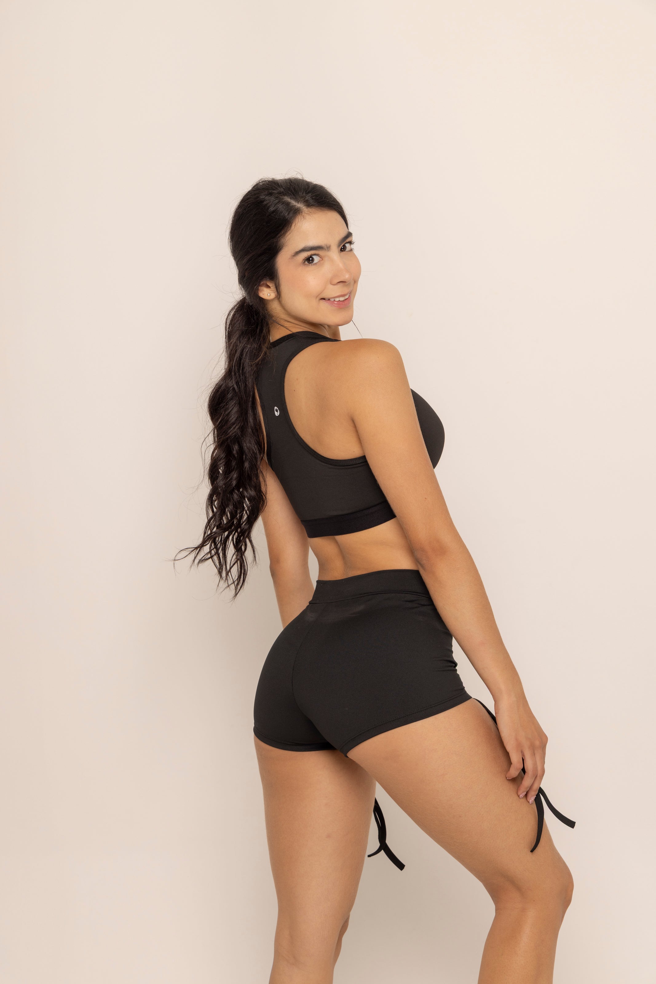 SHORT FRONT LACE